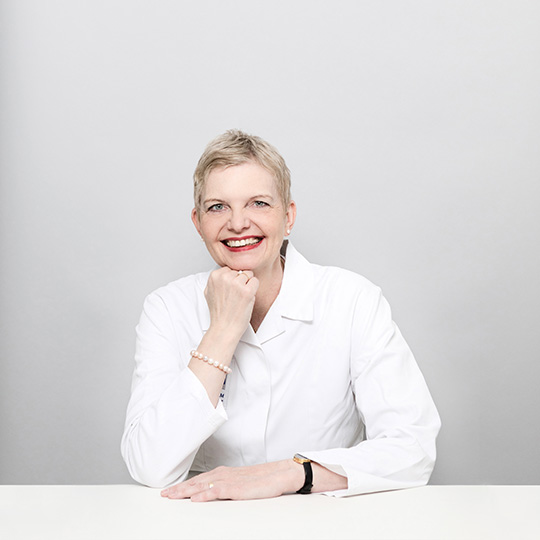 Dr. Karin Hamke Dr. Karin Hamke