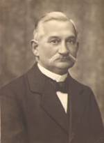 Wilhelm August Egeling, Gründer der Burg Apotheke