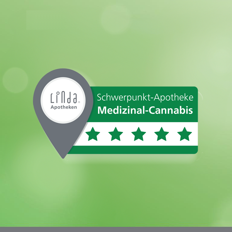 Logo “Schwerpunkt-Apotheke Medizinal-Cannabis” vor grünem Hintergrund